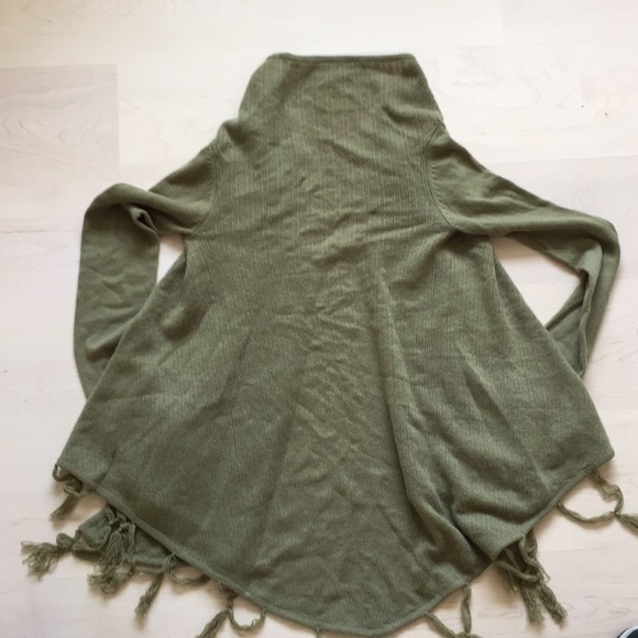 New cashmere sweater olive w fringe s/m - Picture 3 of 3